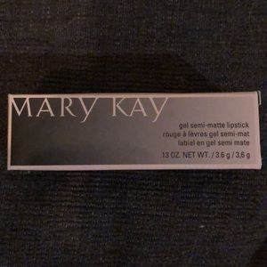 Gel semi matte lipstick